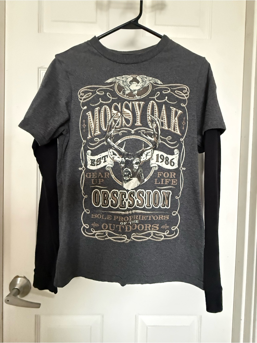 Mossy Oak Charcoal Gray and Black Long Sleeve Graphic Tee